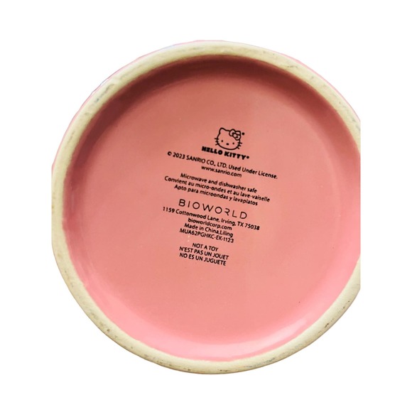 Hello Kitty Heart Shaped Handle Mug - Picture 3 of 5